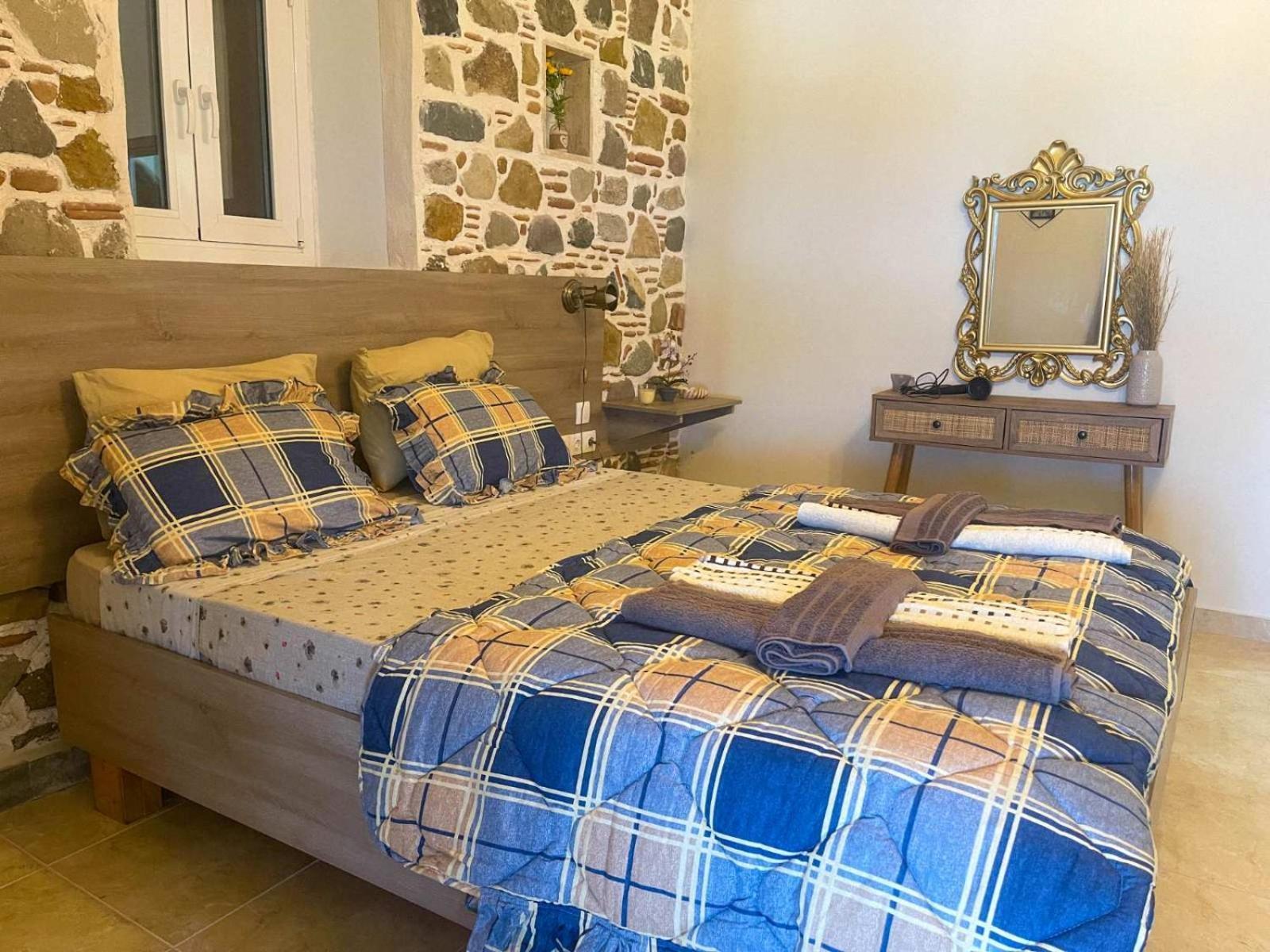 Kenny'S Villa Мастіхарі Екстер'єр фото