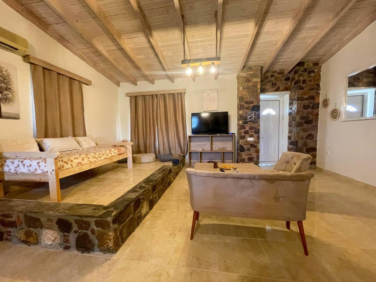 Kenny'S Villa Мастіхарі Екстер'єр фото